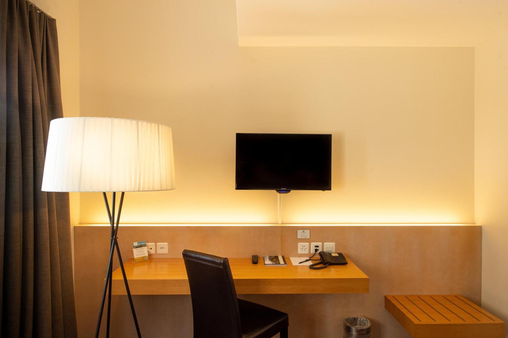 Hotel Uto Kulm Car-Free Hideaway In Zurich Bonstetten Chambre photo