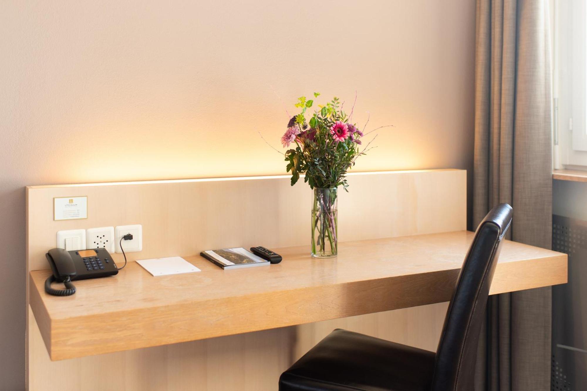 Hotel Uto Kulm Car-Free Hideaway In Zurich Bonstetten Chambre photo